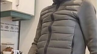 Michael Murphy wanking frantically - porn video