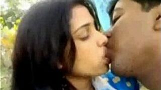 LongKiss Scene of Desi Couple - porn video